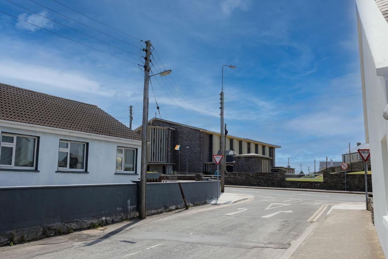 Kilkee Townhouse By Trident Holiday Homes Eksteriør bilde